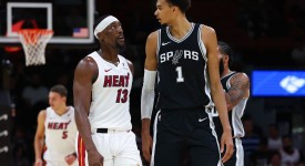 火箭队交易新动向：卡佩拉或离队，新控卫加盟助阵争冠